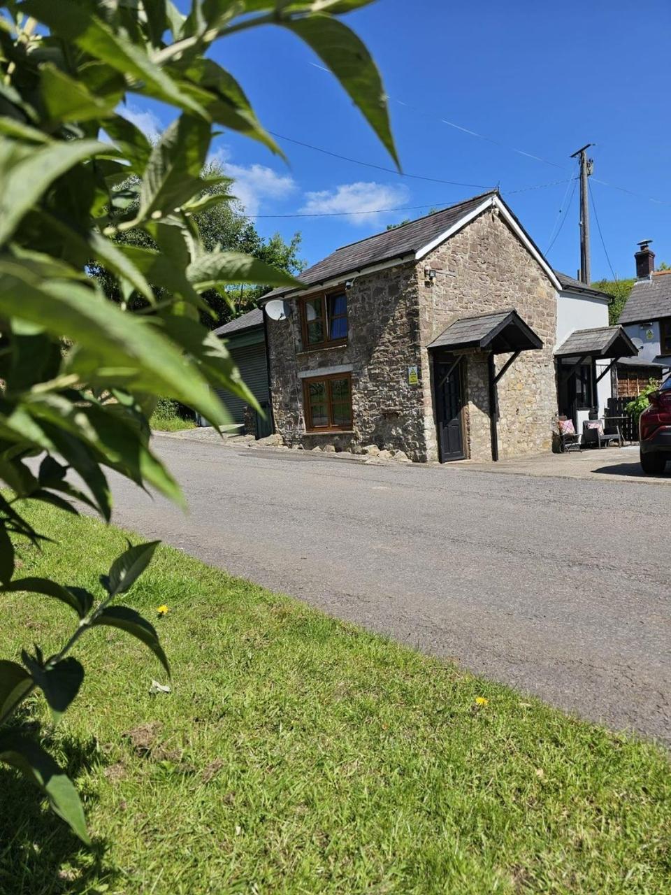 The Cottage Govilon エクステリア 写真